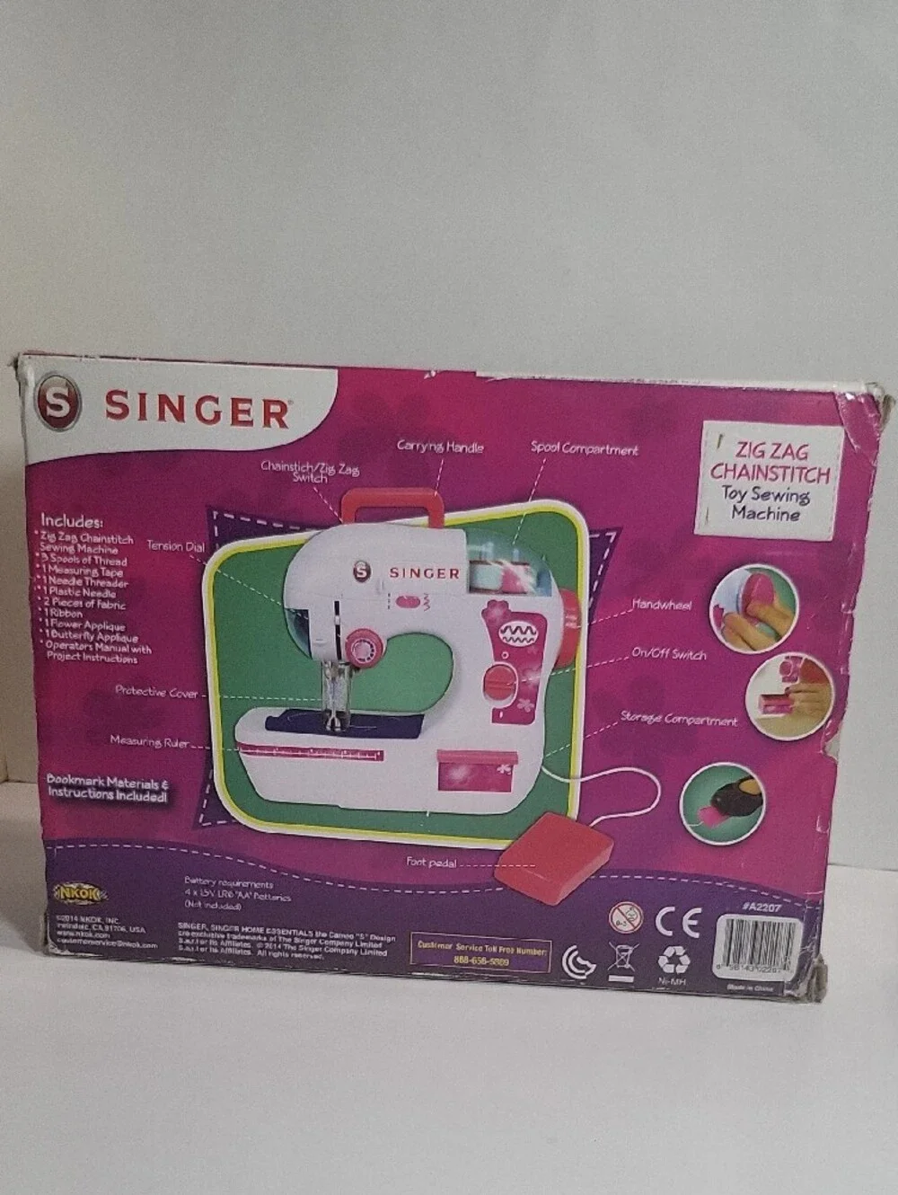 Singer Kids Pink and White Zig Zag Chainstitch Toy Sewing Machine